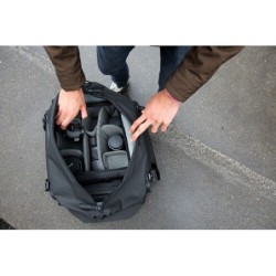 Peak Design Travel Duffel 35L Negro Bolso de Hombro | Bolso de viaje amplio y resistente para fotografía y escapadas creativas