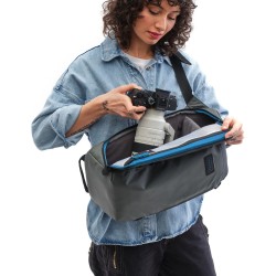 Tenba Bolsa de Hombro Solstice V2 16L Gris | Bandolera fotográfica acolchada de gran capacidad