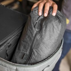 Peak Design Shoe Pouch Estuche para Zapatos | Bolsa ligera plegable para calzado con diseño minimalista y tejido reciclado