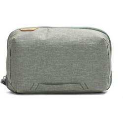 Peak Design Tech Pouch Salvia Estuche | Estuche organizador en color salvia para accesorios tecnológicos y de fotografía