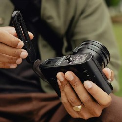 Peak Design Micro Clutch I Placa | Correa de dedo para cámaras mirrorless pequeñas con placa ARCA incluida
