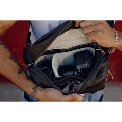 Peak Design Outdoor Sling 7L Negra Bandolera | Bandolera impermeable para aventura, fotografía y uso diario
