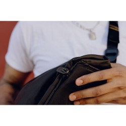 Peak Design Outdoor Sling 7L Negra Bandolera | Bandolera impermeable para aventura, fotografía y uso diario