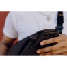 Peak Design Outdoor Sling 7L Negra Bandolera | Bandolera impermeable para aventura, fotografía y uso diario