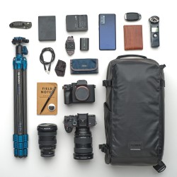 Tenba Bolsa de Hombro Solstice V2 16L Negra | Bandolera fotográfica espaciosa y ergonómica