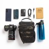 Tenba Bolsa Axis V2 4L Multicam Negra | Bolsa táctica compacta para cámaras y accesorios