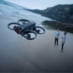 DJI Avata 2 Fly More Combo (3 baterías) | Dron FPV con cámara 4K, Goggles 3 y RC Motion 3