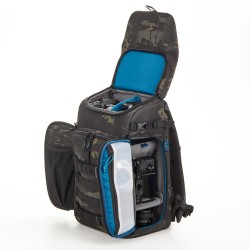 Tenba Mochila Axis V2 LT 18L Multicam Negra | Mochila táctica ligera y versátil para fotografía