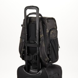 Tenba Mochila Axis V2 LT 18L Multicam Negra | Mochila táctica ligera y versátil para fotografía