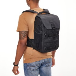 Tenba Mochila Axis V2 LT 18L Negra | Mochila fotográfica táctica ligera y versátil