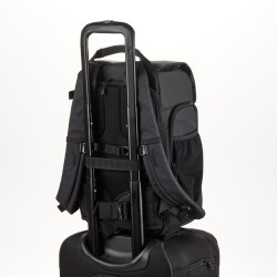 Tenba Mochila Axis V2 LT 18L Negra | Mochila fotográfica táctica ligera y versátil