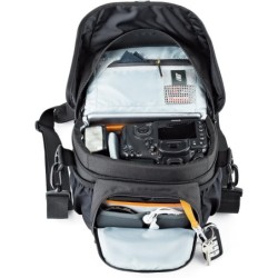 LOWERPRO Nova 160 AW II Negro | Bolsa versátil para cámaras DSLR con accesorios