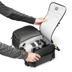 LOWERPRO Fastpack BP 250 AW III Gris | Mochila fotográfica híbrida para viajes y trabajo