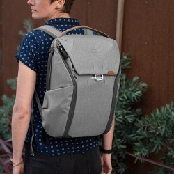 Peak Design Everyday Backpack 20L Gris Mochila | Mochila urbana y fotográfica con acceso lateral y superior