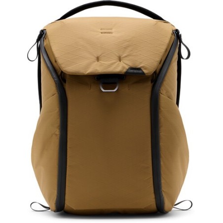 Peak Design Everyday 20L V2 Coyote Mochila | Mochila urbana y fotográfica con diseño funcional y color arena
