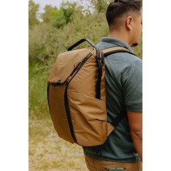 Peak Design Everyday 30L V2 Coyote Mochila | Mochila fotográfica profesional con diseño urbano en color arena