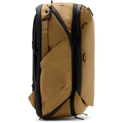 Peak Design Travel 45L Coyote Mochila | Mochila técnica expandible para fotografía y viajes largos