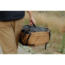 Peak Design Travel 45L Coyote Mochila | Mochila técnica expandible para fotografía y viajes largos