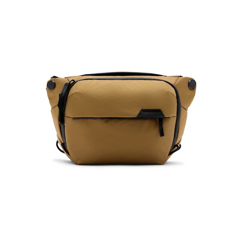 Peak Design Everyday Sling 3L Coyote Bandolera | Bandolera compacta para cámara y objetos personales en estilo Coyote