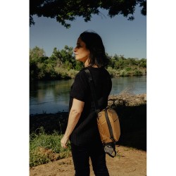 Peak Design Everyday Sling 6L Coyote Bandolera | Bandolera versátil para cámara, accesorios y objetos personales