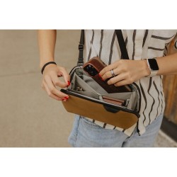 Peak Design Tech Pouch Talla S Coyote ESTUCHE/NECESER | Estuche compacto para accesorios tech y organización diaria