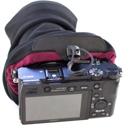 Peak Design Funda Shell Talla Mediana | Funda elástica resistente a la intemperie para cámara réflex o mirrorless