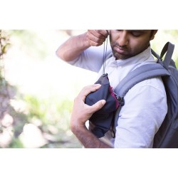 Peak Design Funda Shell Talla Pequeña | Funda elástica y resistente para cámaras compactas o mirrorless pequeñas