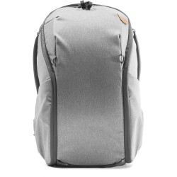 Peak Design Everyday Zip 20L Gris Mochila | Mochila fotográfica gris de 20 litros con acceso completo y estilo moderno
