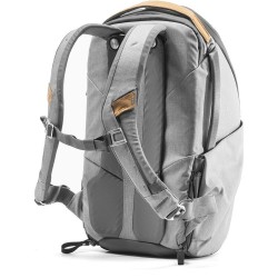 Peak Design Everyday Zip 20L Gris Mochila | Mochila fotográfica gris de 20 litros con acceso completo y estilo moderno