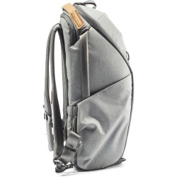 Peak Design Everyday Zip 20L Gris Mochila | Mochila fotográfica gris de 20 litros con acceso completo y estilo moderno