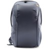Peak Design Everyday Zip 20L Azul Mochila | Mochila técnica compacta en azul Midnight para creadores y fotógrafos urbanos