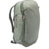 Peak Design Travel 30L Salvia Mochila | Mochila técnica en color verde salvia para escapadas creativas y fotografía compacta