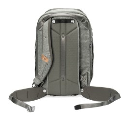 Peak Design Travel 30L Salvia Mochila | Mochila técnica en color verde salvia para escapadas creativas y fotografía compacta