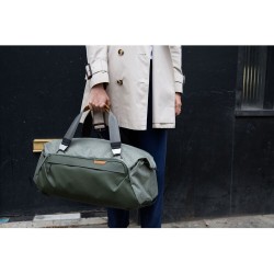 Peak Design Travel Duffel 35L Salvia Bolso | Bolsa de hombro amplia y ligera para transporte creativo con estilo natural