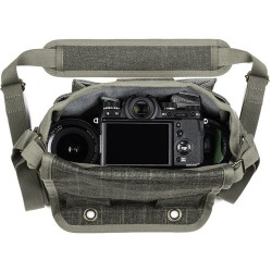 Think Tank Bolsa de Hombro Retrospective 4 V2 Pinestone | Bolsa ultracompacta para cámaras mirrorless o compactas premium