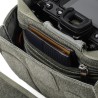 Think Tank Bolsa de Hombro Retrospective 4 V2 Pinestone | Bolsa ultracompacta para cámaras mirrorless o compactas premium