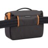 Think Tank Bolsa de Hombro Mirrorless Mover 30 V2 Naranja | Bolsa espaciosa y colorida para cámaras mirrorless con múltiples acc
