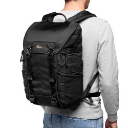 LOWERPRO ProTactic BP 300 AW II Negro | Mochila táctica compacta para fotografía urbana y profesional