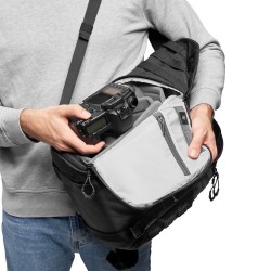 LOWERPRO ProTactic BP 300 AW II Negro | Mochila táctica compacta para fotografía urbana y profesional