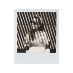 Polaroid Película 600 Blanco y Negro | Captura momentos con estilo monocromático