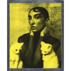 Polaroid 8x10 Duocromo Negro y Amarillo | Película instantánea de gran formato con tonos artísticos