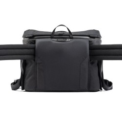 Think Tank SpeedTop Crossbody 15 Gris Estuche | Estuche cruzado de acceso rápido para fotografía urbana y diaria