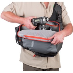 Think Tank MindShift Estuche 11L PhotoCross 13 Naranja | Estuche cruzado de mayor capacidad y visibilidad para cámaras DSLR o mi