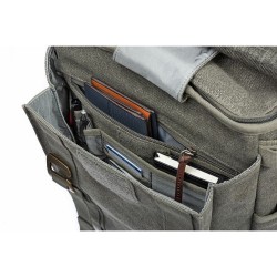 Think Tank Mochila Retrospective 15L Pinestone | Estilo clásico y capacidad funcional para fotografía urbana o de viaje