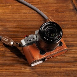 SmallRig 5670 Half Case Funda Piel Fujifilm XT-30 Marrón | funda piel cámara | half case fujifilm xt30