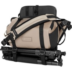 Wandrd Rogue Sling Bag 6L Yuma Tan | bolsa bandolera fotográfica | bolsa sling fotográfica