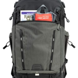 Think Tank Mochila BackLight 26L Negra | Mochila profesional con acceso trasero, ideal para fotografía de naturaleza y viajes