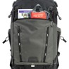 Think Tank Mochila BackLight 26L Negra | Mochila profesional con acceso trasero, ideal para fotografía de naturaleza y viajes
