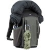 Think Tank Mochila BackLight Sprint Slate Negra | Mochila ligera para fotografía de aventura con estilo discreto y acceso traser