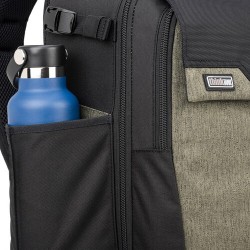 Think Tank Mochila Mirrorless Mover Verde | Mochila compacta para cámaras sin espejo con múltiples ópticas y tablet